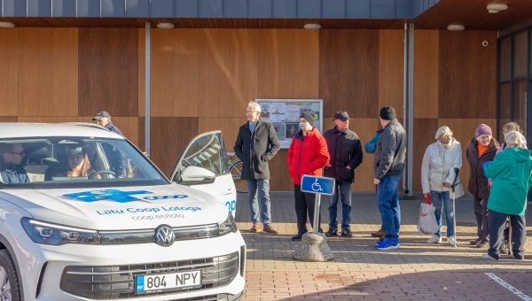 FOTOD Coopi autoloosi õnn naeratas kolmandat korda Antsla kandi elanikule